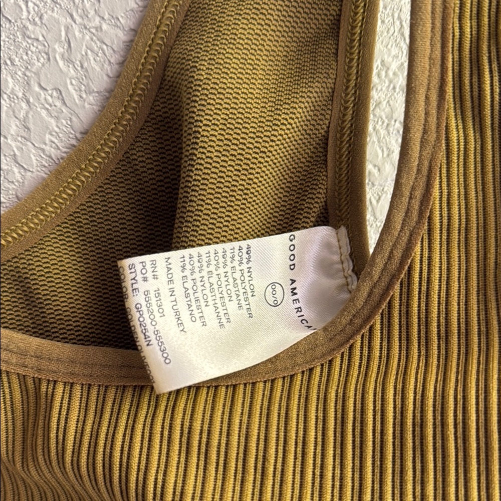 Good American Seamless Ribbed Bra - Picture 4 of 5